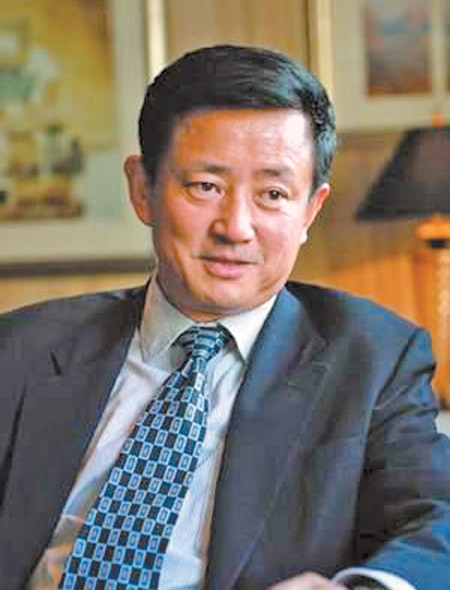 著名经济学家樊纲做客乌鲁木齐谈经济走势