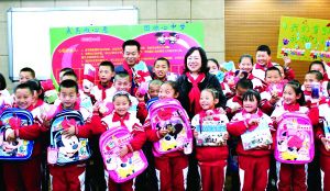 樊旺师为丁香路小学捐赠80吨煤(图)
