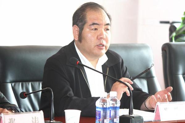  西藏书法家协会副主席樊学礼深入巴青作讲座